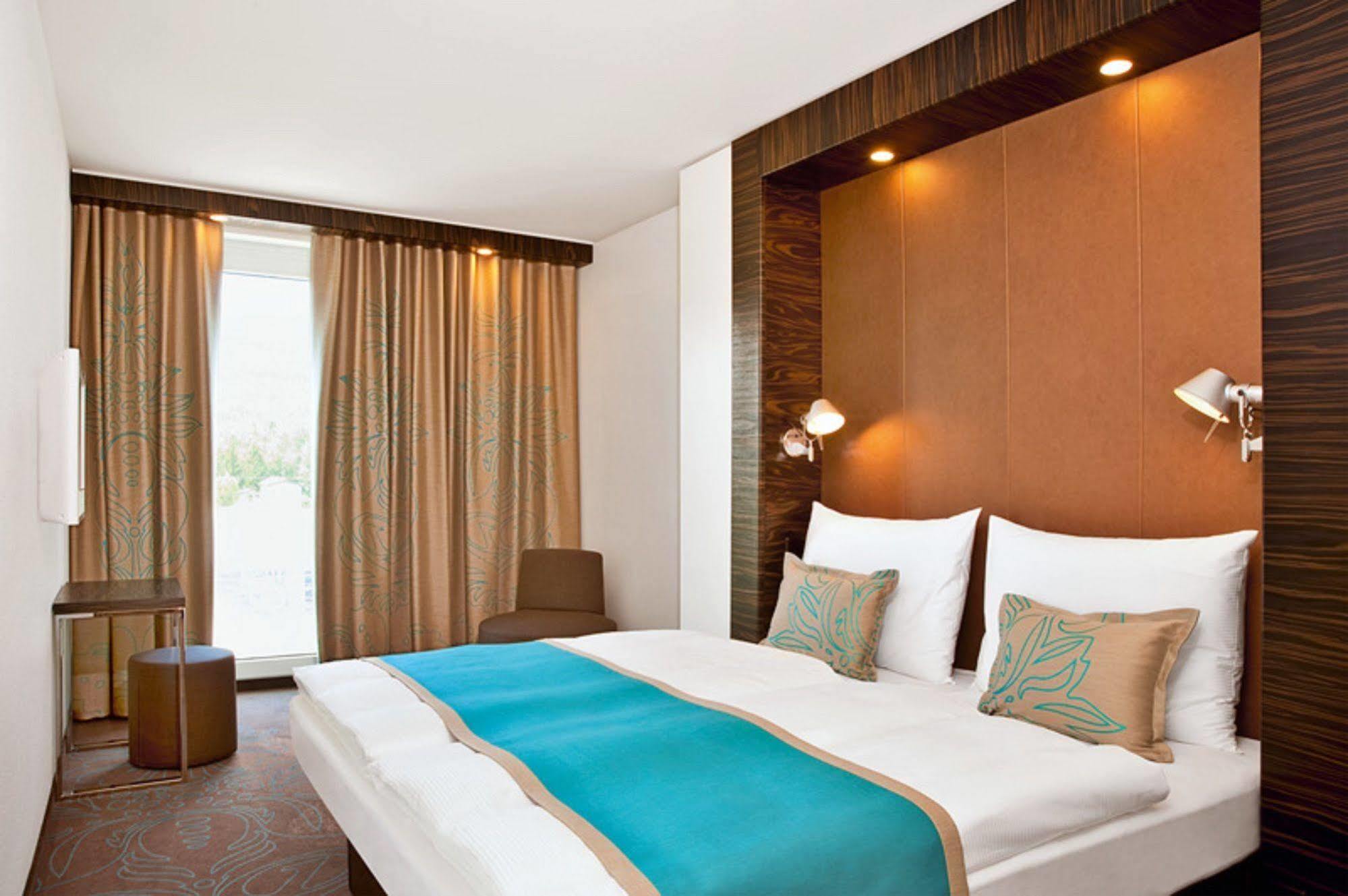 Motel One Muenchen-Garching Garching bei München Chambre photo